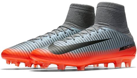 voetbalschoenen met sokje